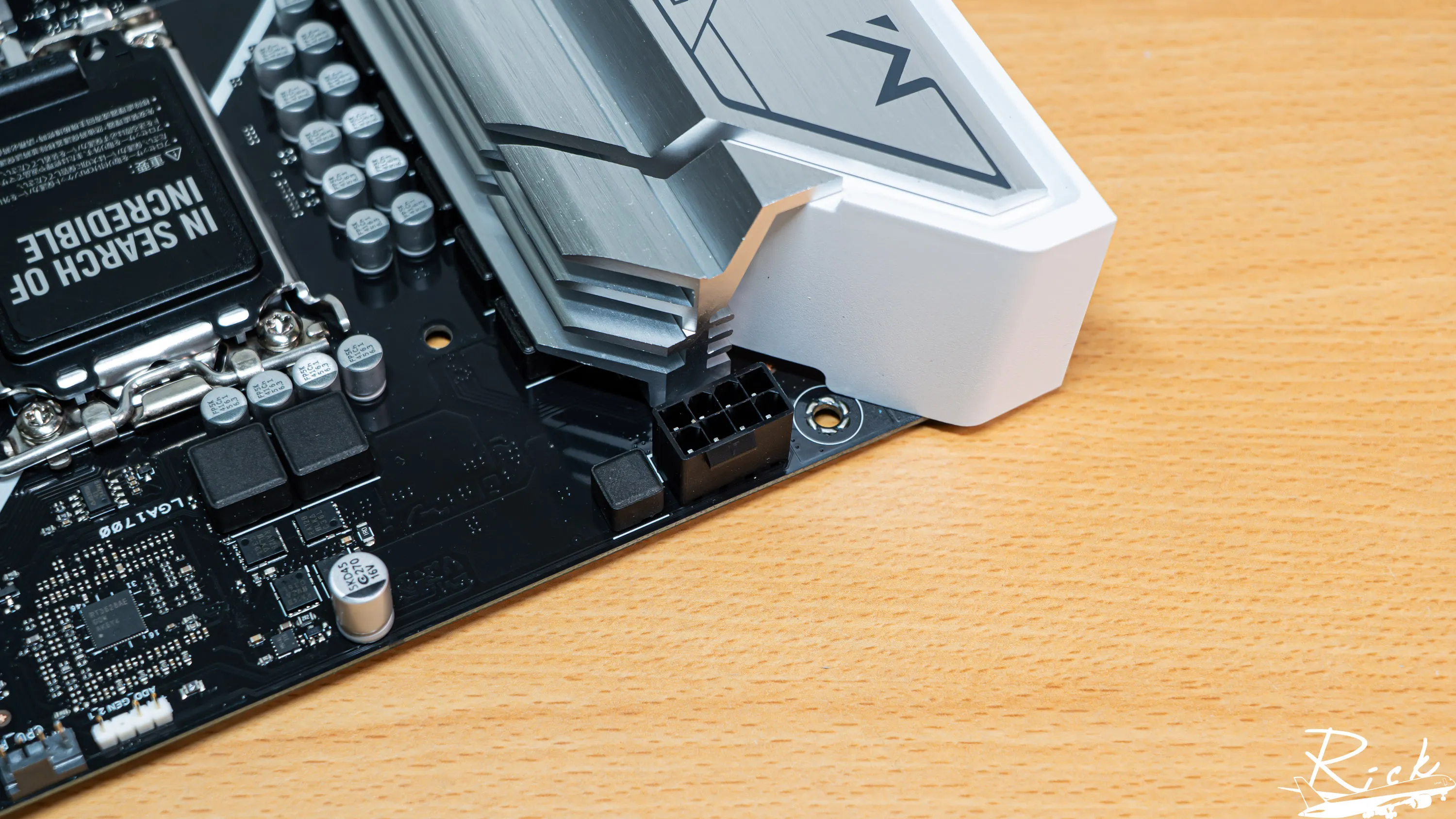 【開箱】入門MATX白色主板 | ASUS B760M-AYW WIFI6140|小老婆汽機車資訊網