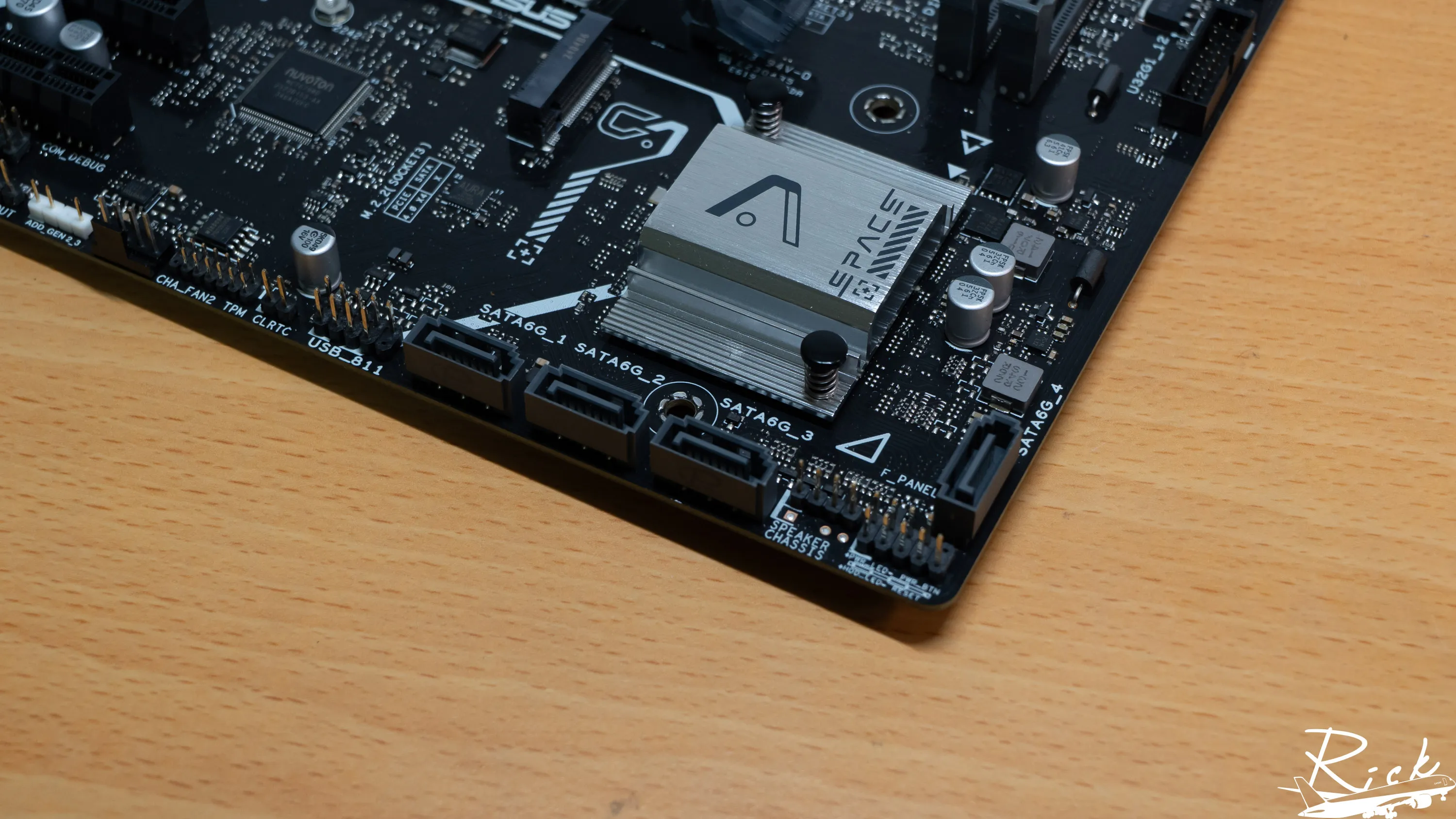 【開箱】入門MATX白色主板 | ASUS B760M-AYW WIFI1970|小老婆汽機車資訊網