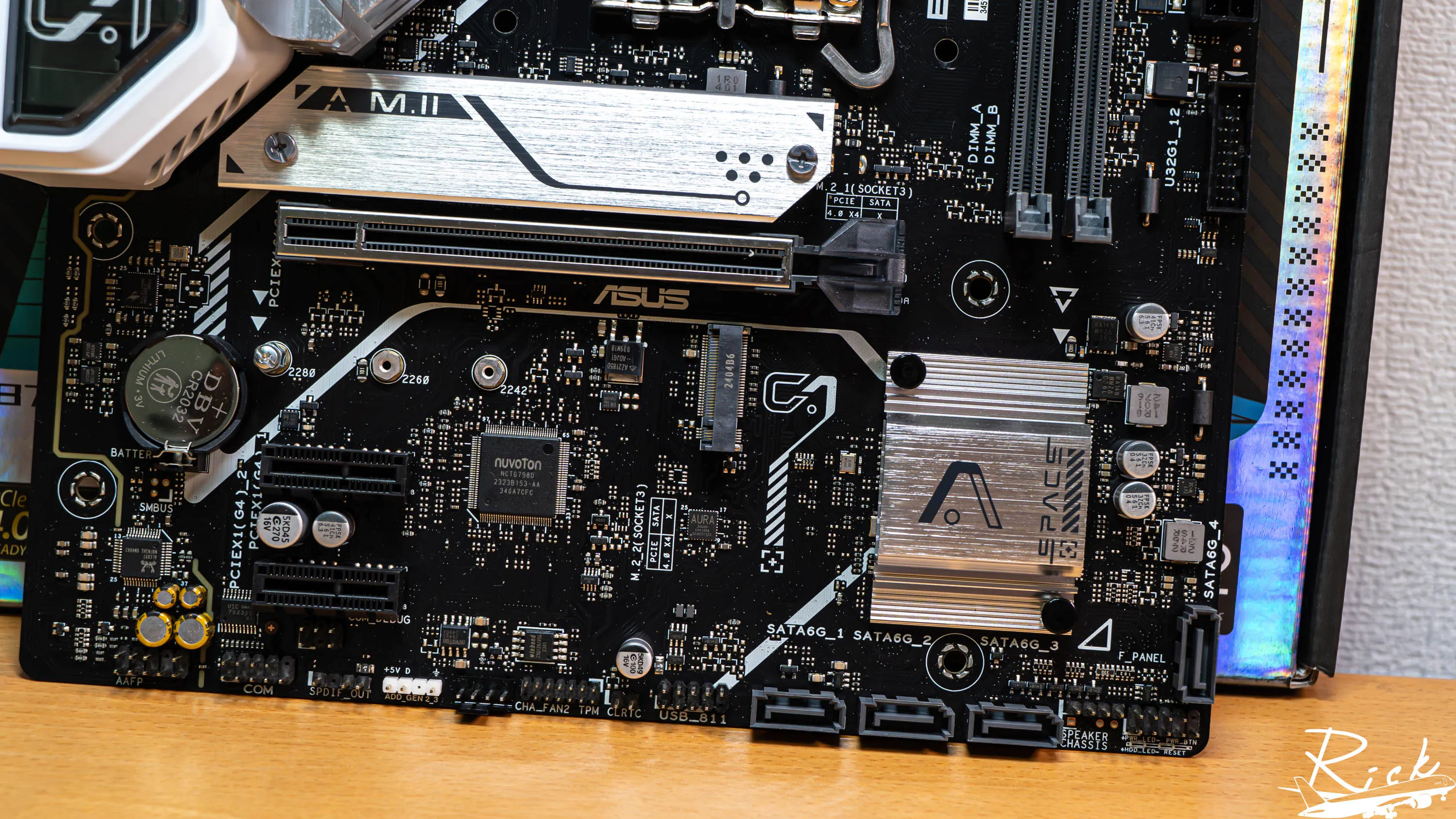 【開箱】入門MATX白色主板 | ASUS B760M-AYW WIFI8272|小老婆汽機車資訊網
