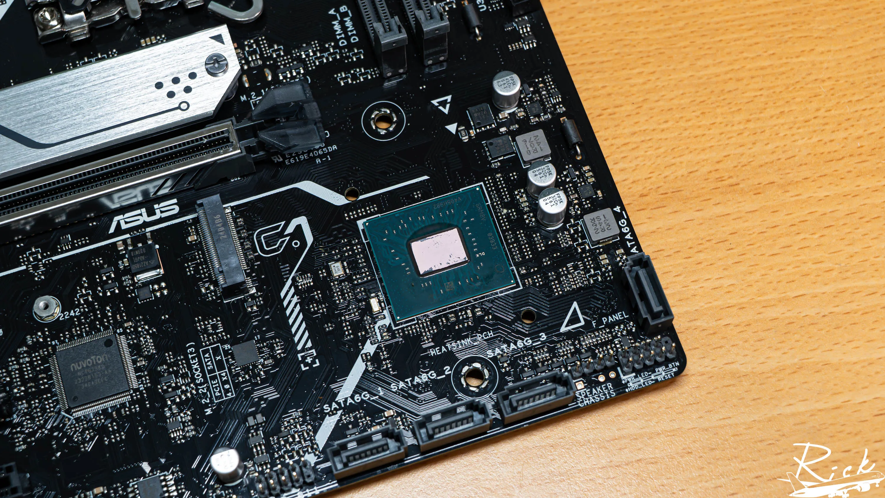 【開箱】入門MATX白色主板 | ASUS B760M-AYW WIFI6106|小老婆汽機車資訊網