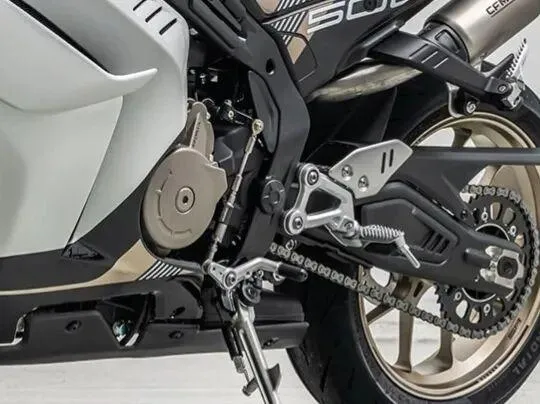 [大陆车讯] 张雪机车820RR-RS最终版，春风500SR电子离合版申报！5072|小老婆汽機車資訊網
