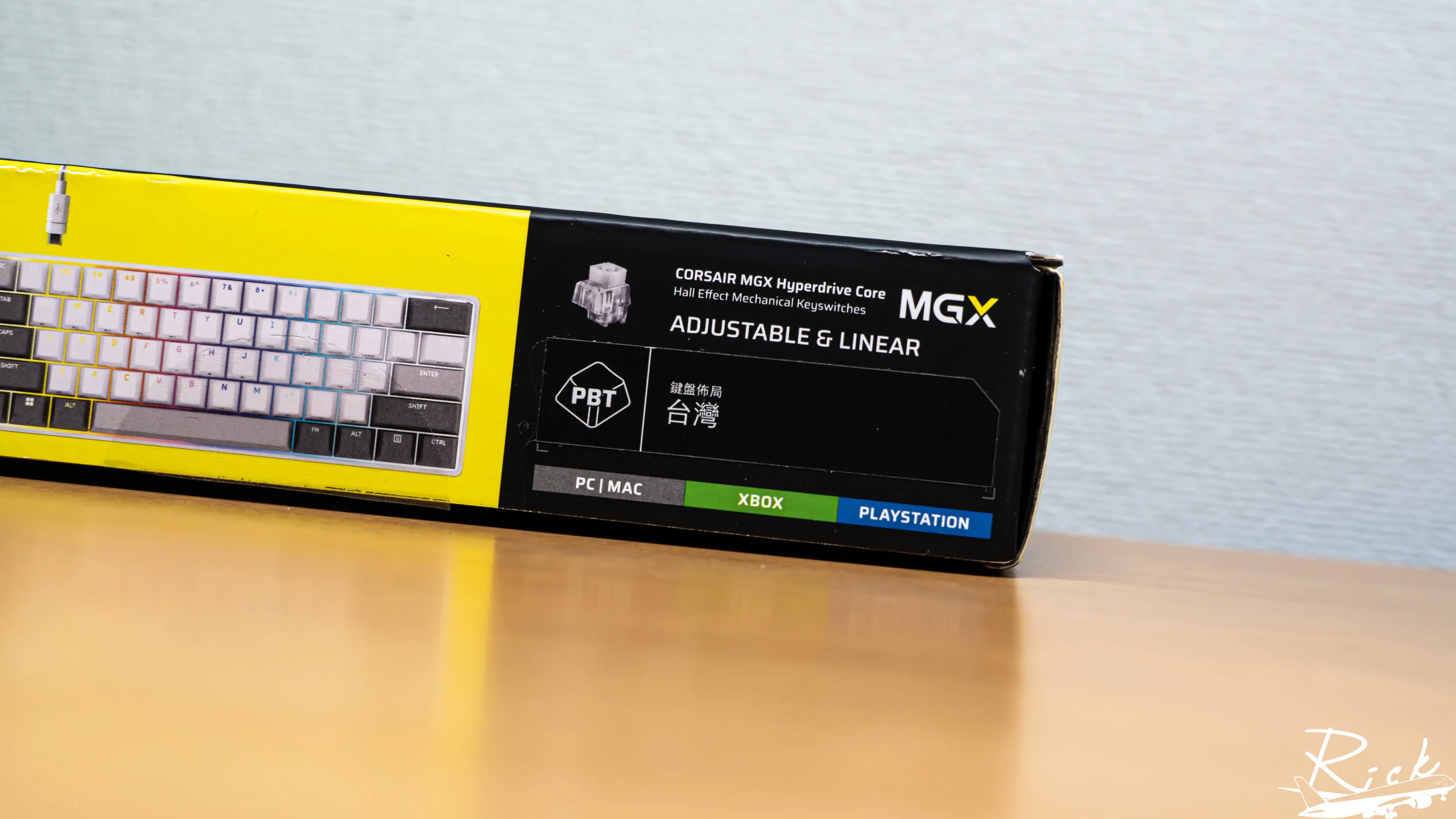 【開箱】平價防水磁軸鍵盤 | CORSAIR破浪者CLIPPER PRO MINI 608937|小老婆汽機車資訊網