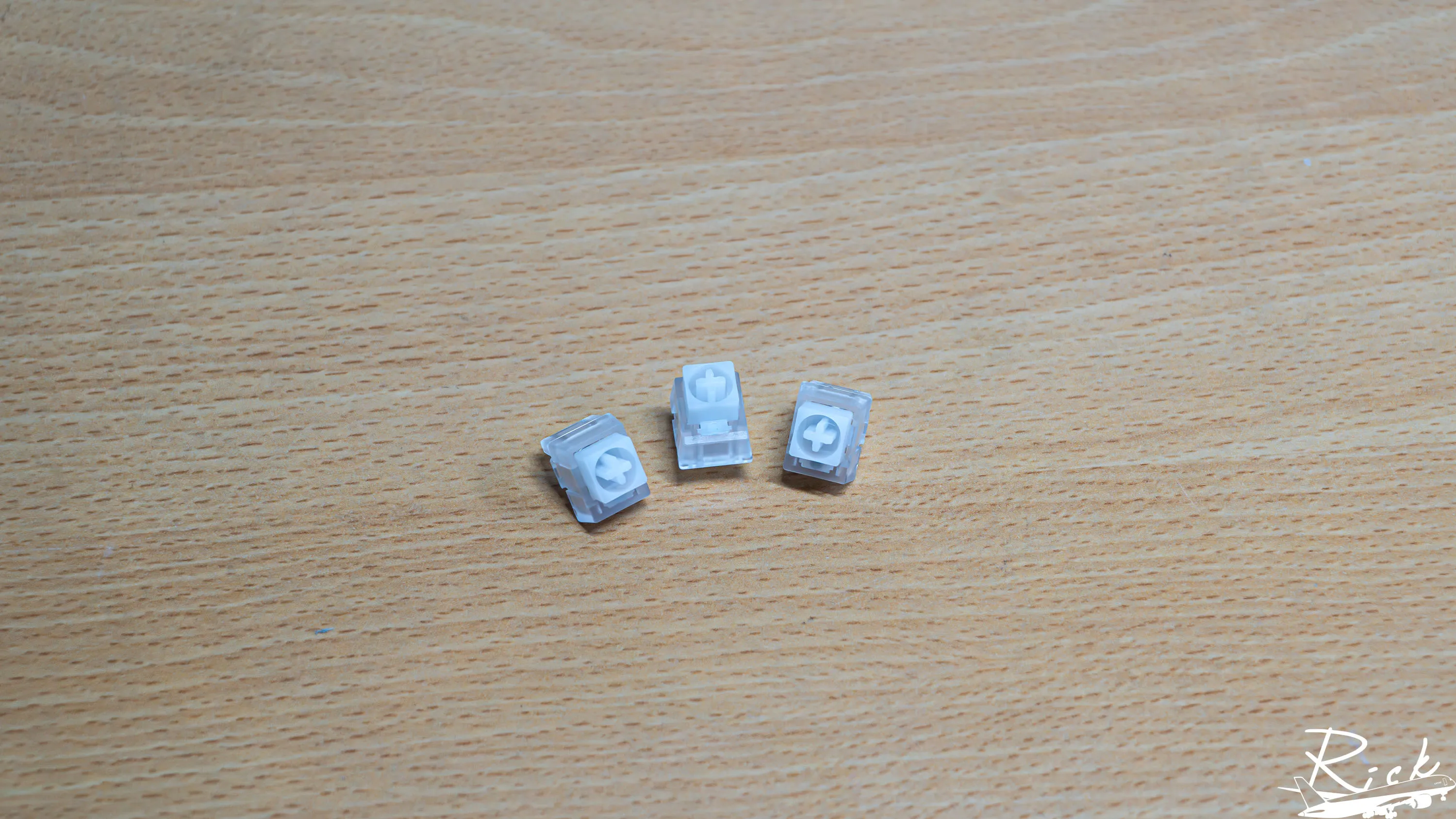 【開箱】平價防水磁軸鍵盤 | CORSAIR破浪者CLIPPER PRO MINI 609914|小老婆汽機車資訊網