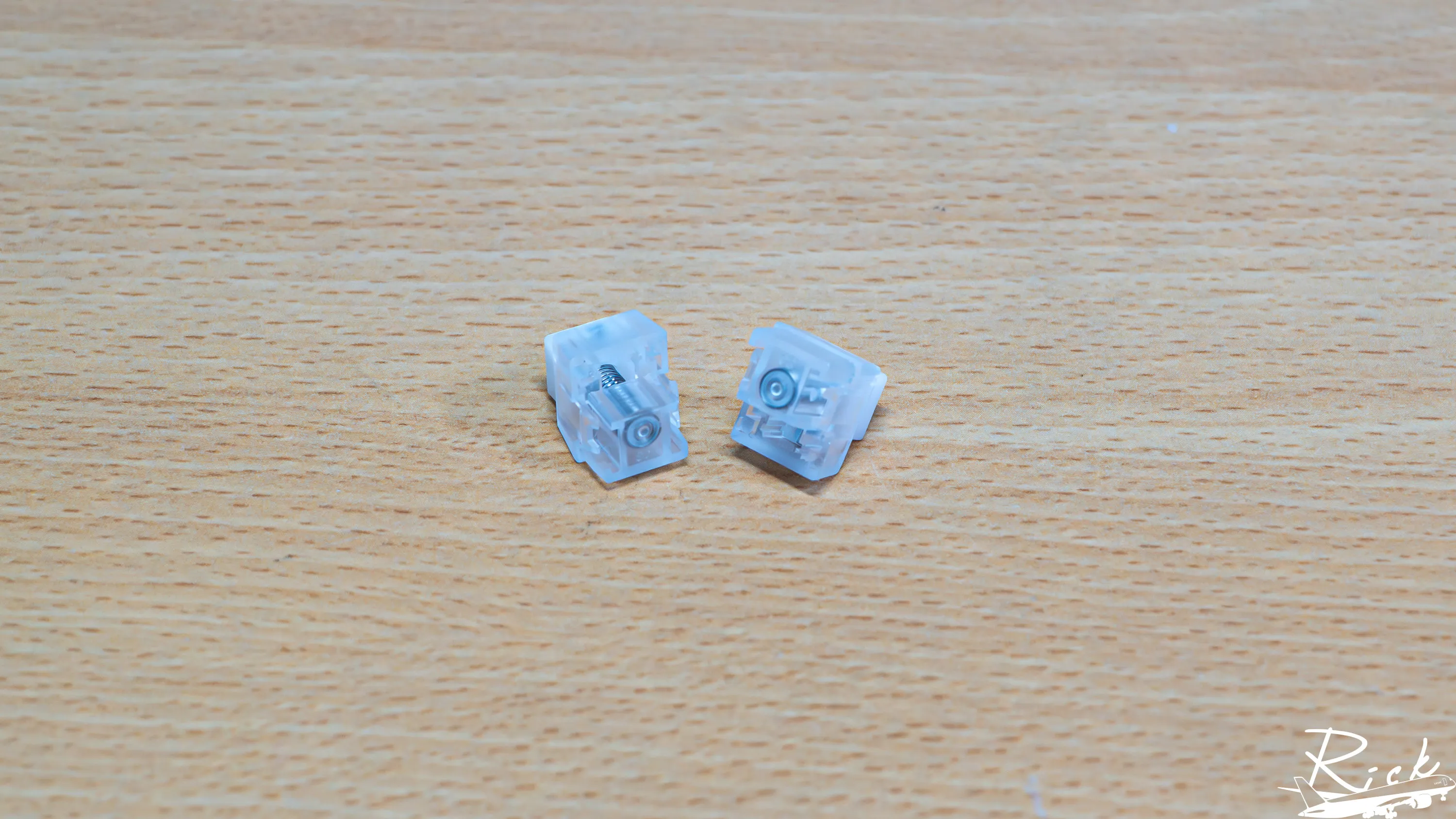 【開箱】平價防水磁軸鍵盤 | CORSAIR破浪者CLIPPER PRO MINI 608458|小老婆汽機車資訊網