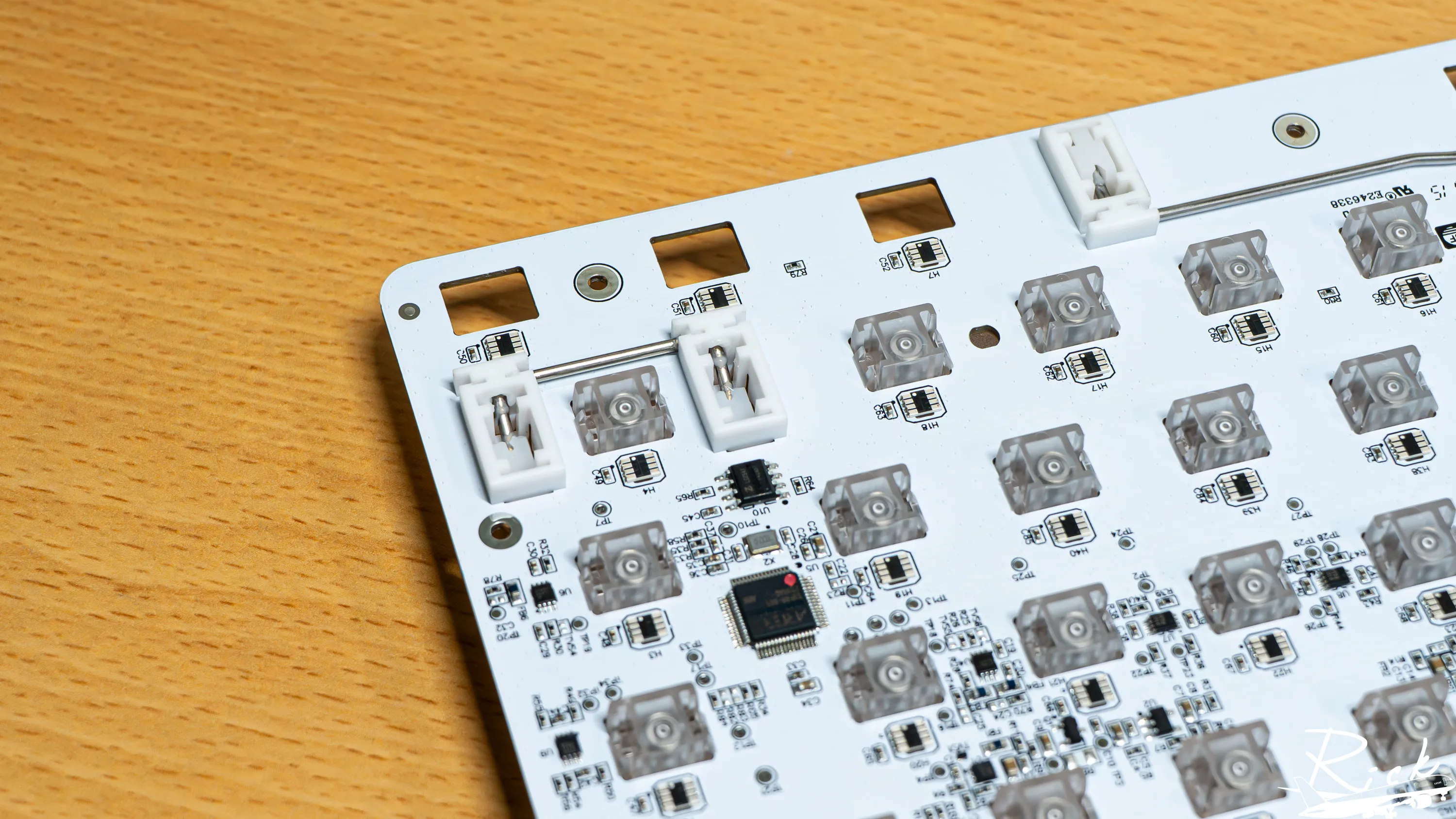 【開箱】平價防水磁軸鍵盤 | CORSAIR破浪者CLIPPER PRO MINI 607248|小老婆汽機車資訊網
