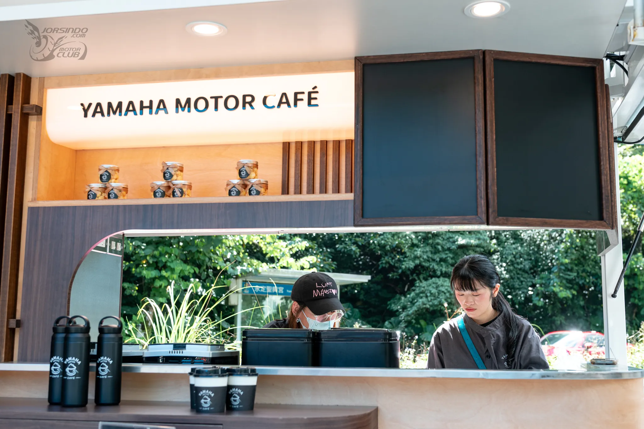 YAMAHA CAFE 13 週年！XSR155 原廠精品 Cafe Racer 改裝車現身7239|小老婆汽機車資訊網