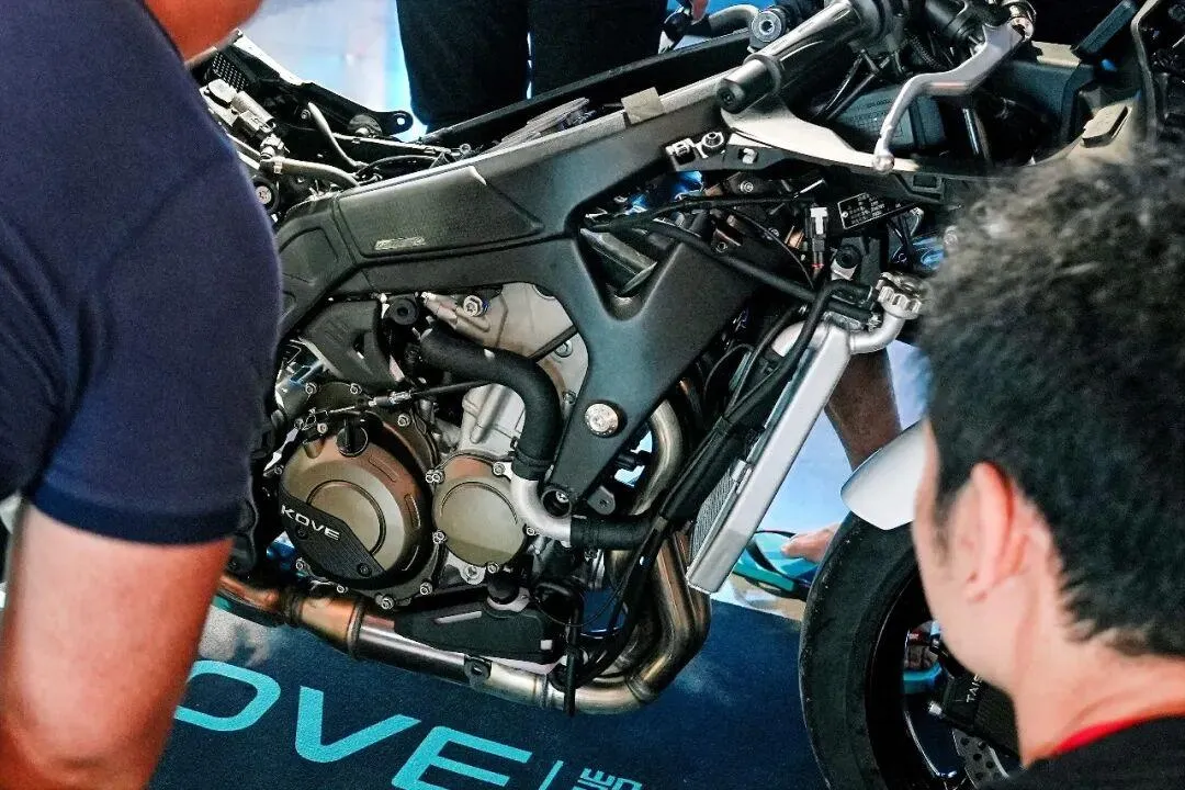 [大陆车讯] 33,977元！凯越 650RR 高性能仿赛上市，全方位解读整车...7786|小老婆汽機車資訊網