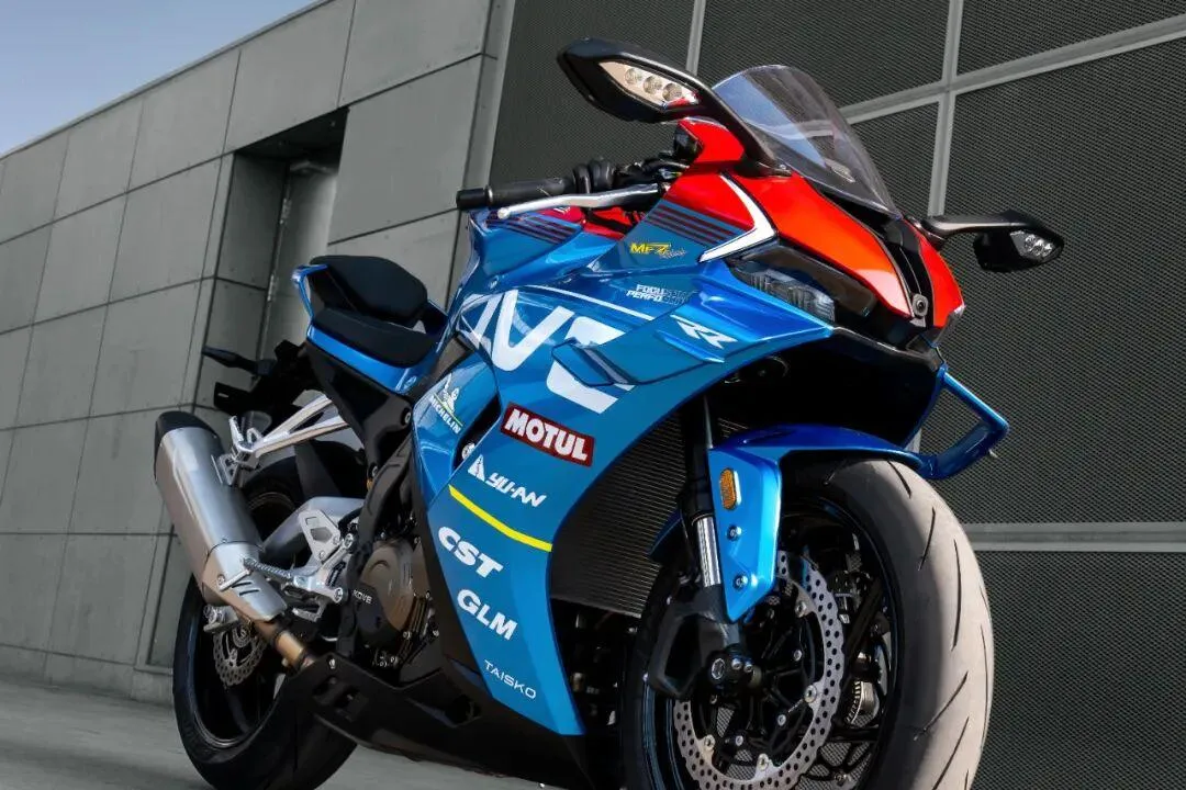[大陆车讯] 33,977元！凯越 650RR 高性能仿赛上市，全方位解读整车...1679|小老婆汽機車資訊網