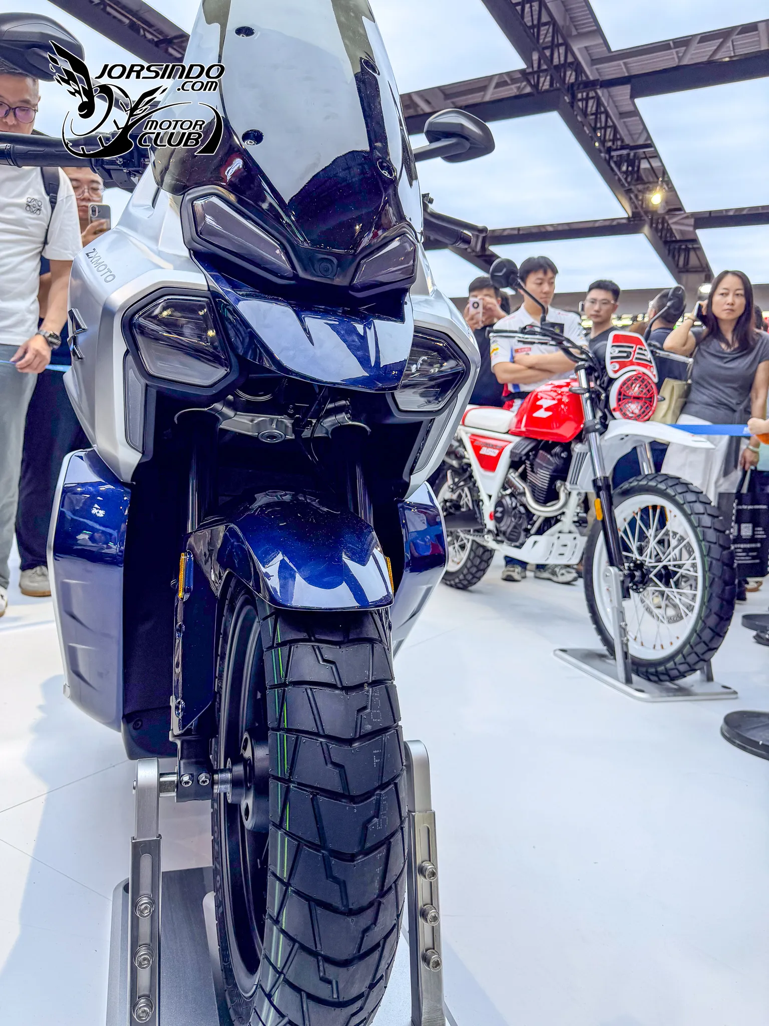 [重慶車展] ZXMOTO 張雪 250T ADV 速克達5254|小老婆汽機車資訊網