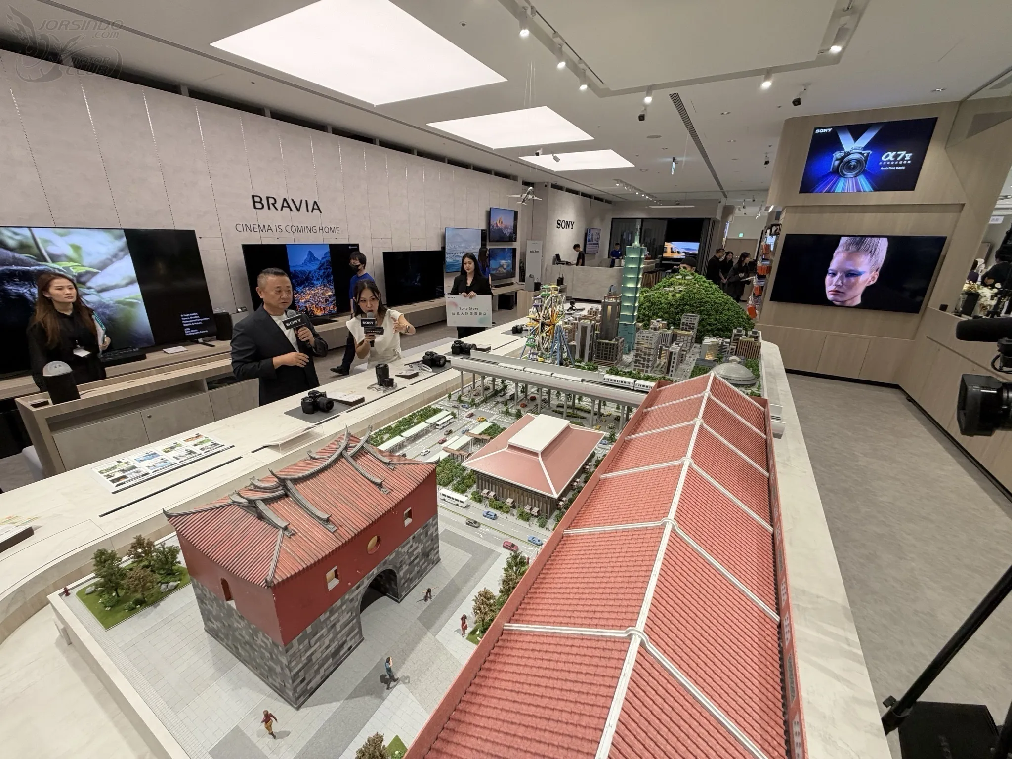 Sony 80 週年主題特展在 Sony Store 最新大巨蛋門市登場，快來逛吧！3773|Sony,Sony Store小老婆汽機車資訊網