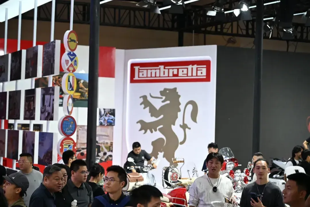 摩博会探馆｜凯威机车复古新车直戳心头，易行时代油电双线发力2969|小老婆汽機車資訊網