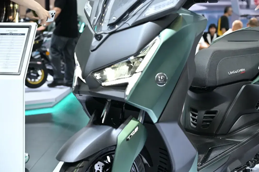 摩博会探馆｜领辰两款150重磅发布，售价低配置高续航高达600KM+2863|小老婆汽機車資訊網
