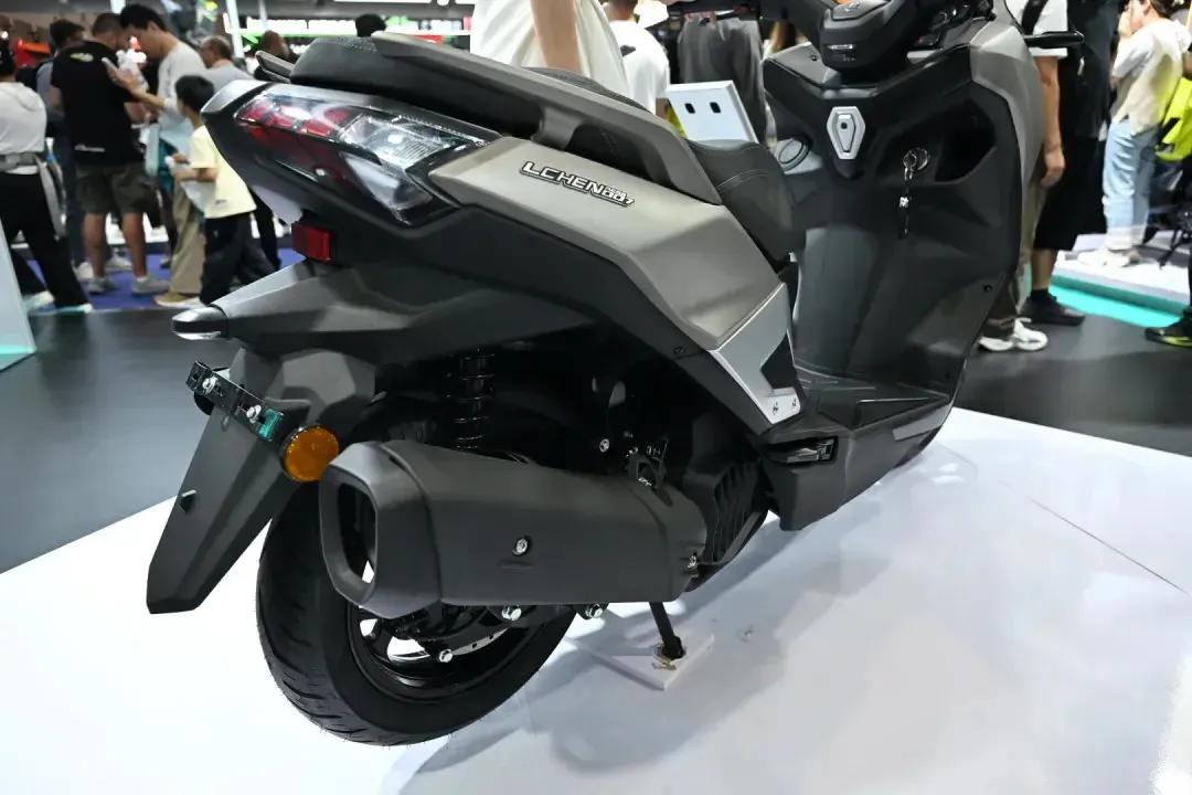 摩博会探馆｜领辰两款150重磅发布，售价低配置高续航高达600KM+684|小老婆汽機車資訊網