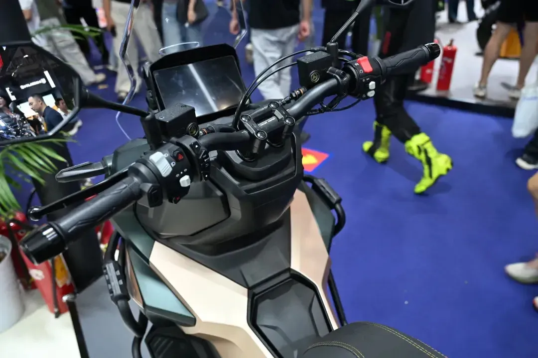 摩博会探馆｜古思特 5 款新车齐上阵，125-400排量随便选3880|小老婆汽機車資訊網