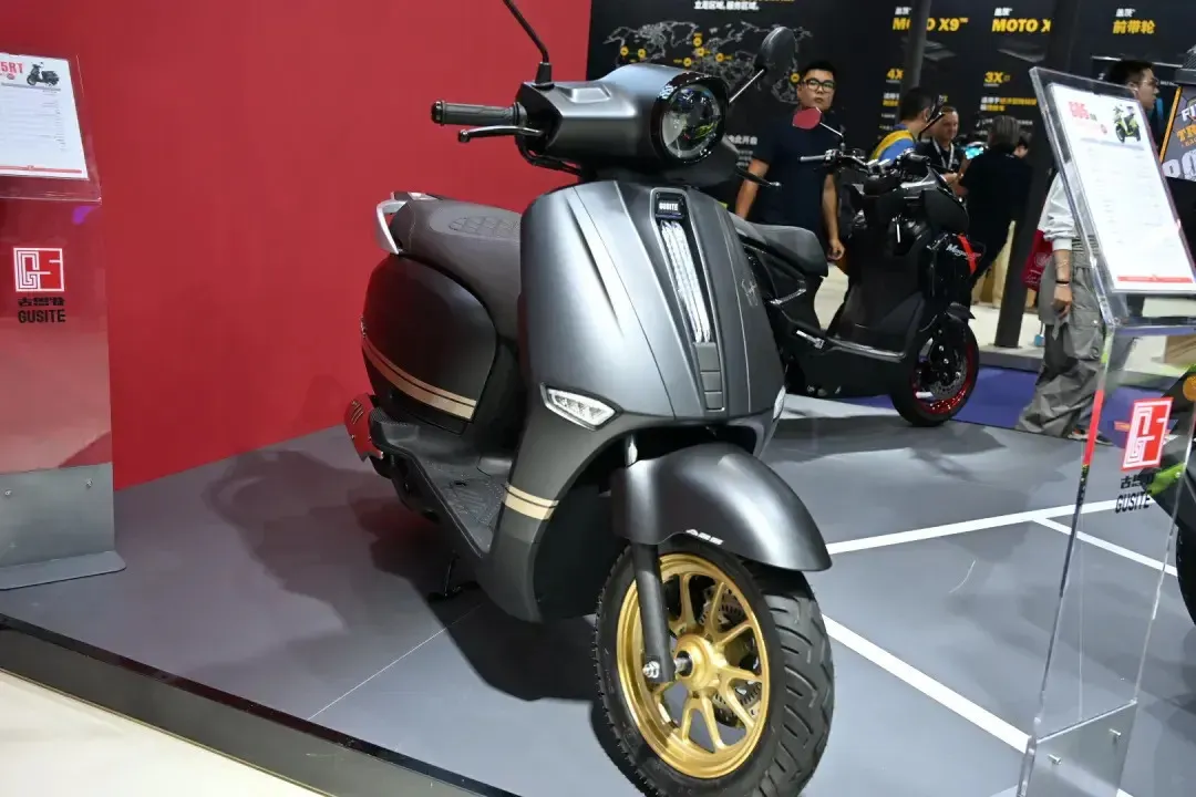 摩博会探馆｜古思特 5 款新车齐上阵，125-400排量随便选2702|小老婆汽機車資訊網