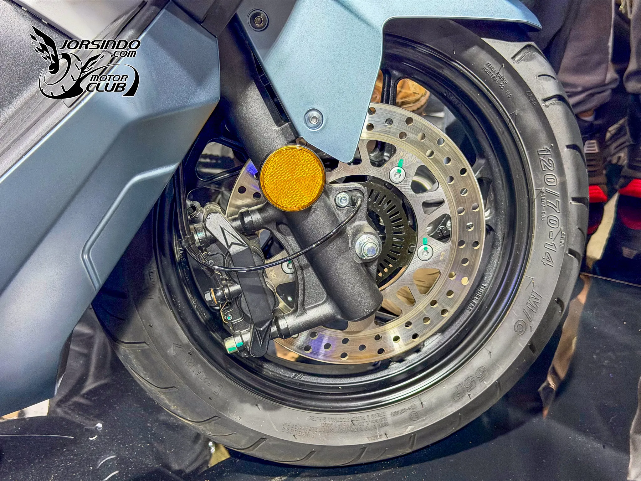 [重慶車展] EZ1 HYPEMAX V3，汽車規格 400V架構的電動機車7578|小老婆汽機車資訊網