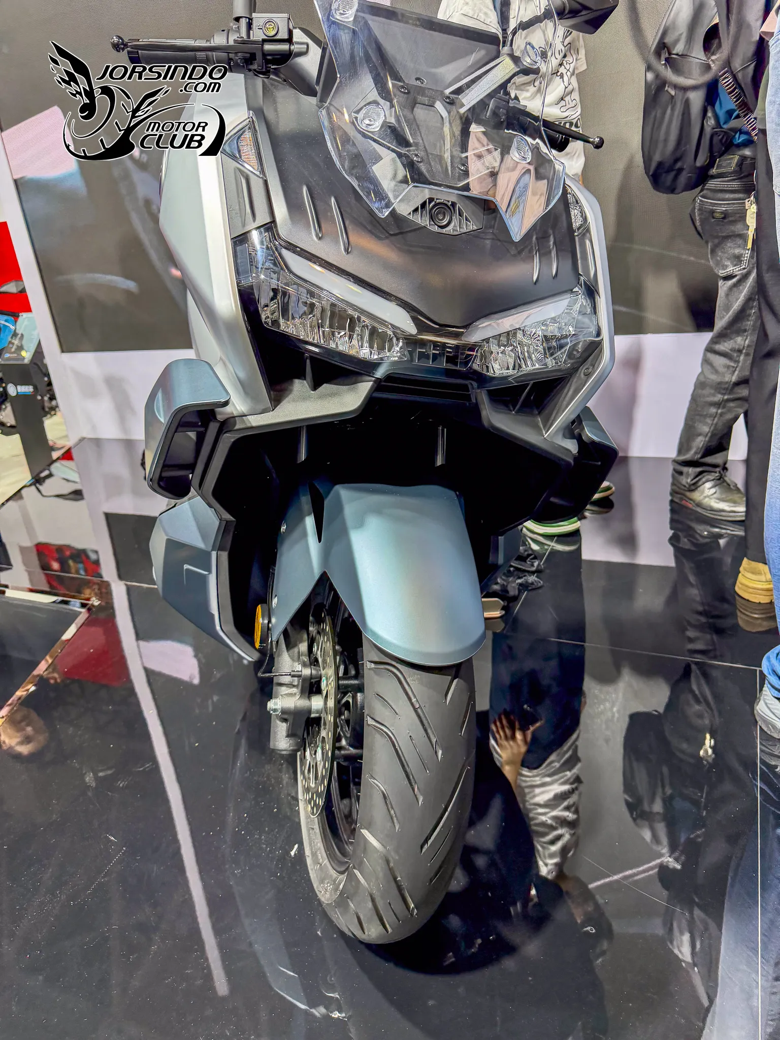 [重慶車展] EZ1 HYPEMAX V3，汽車規格 400V架構的電動機車