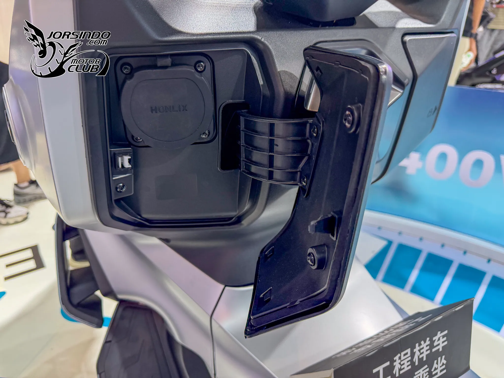 [重慶車展] EZ1 HYPEMAX V3，汽車規格 400V架構的電動機車4995|小老婆汽機車資訊網