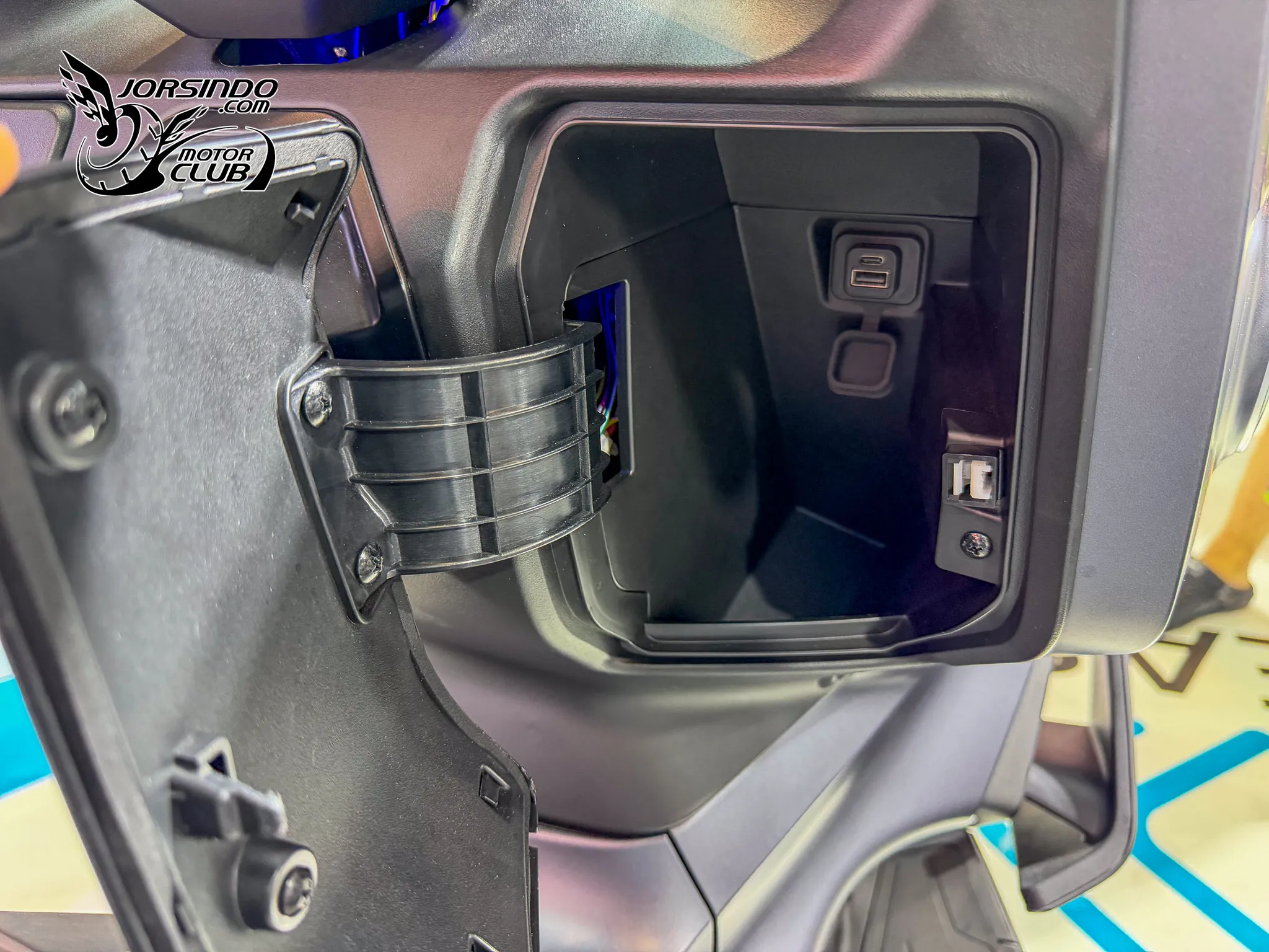 [重慶車展] EZ1 HYPEMAX V3，汽車規格 400V架構的電動機車7799|小老婆汽機車資訊網