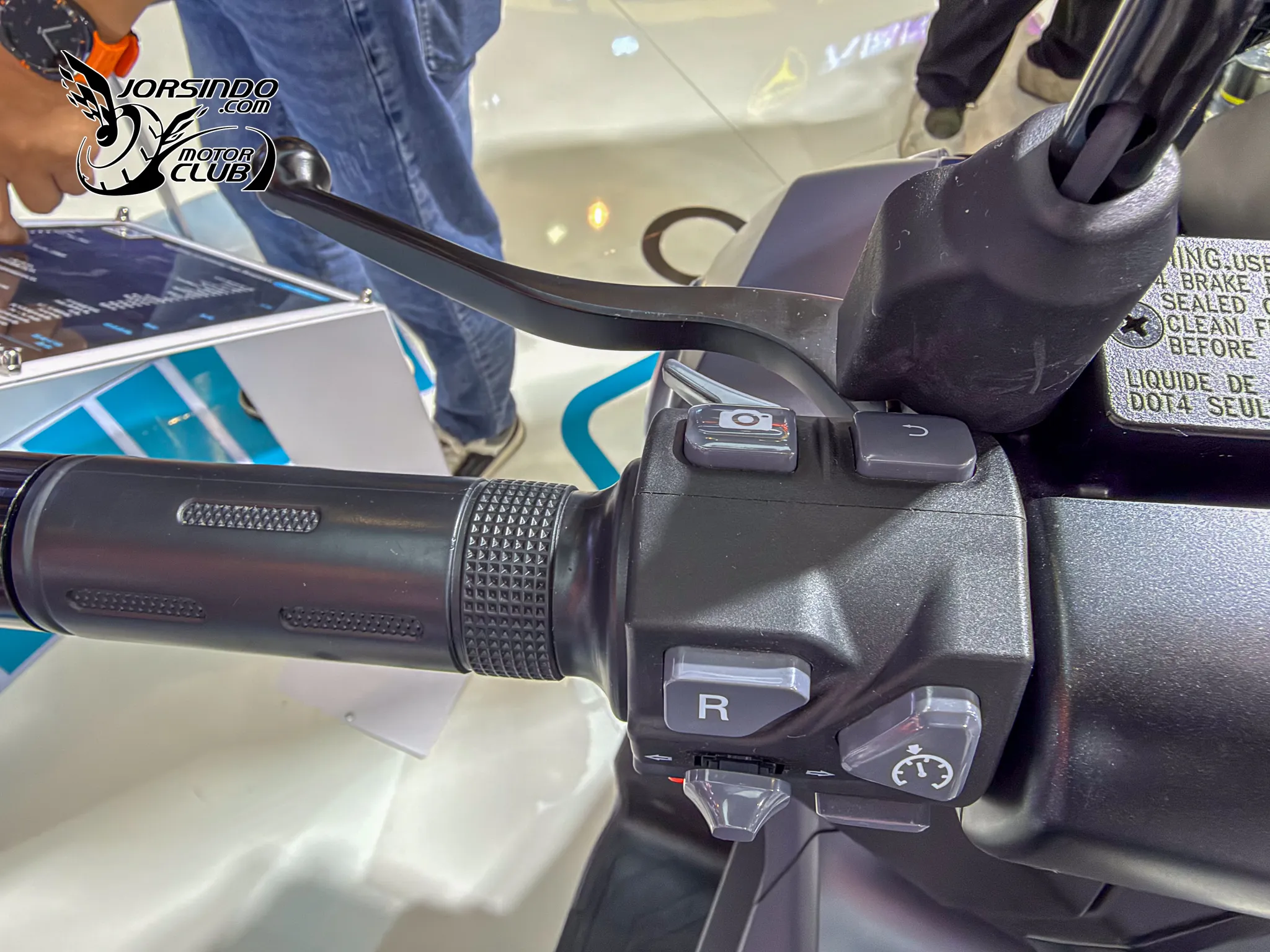 [重慶車展] EZ1 HYPEMAX V3，汽車規格 400V架構的電動機車5036|小老婆汽機車資訊網