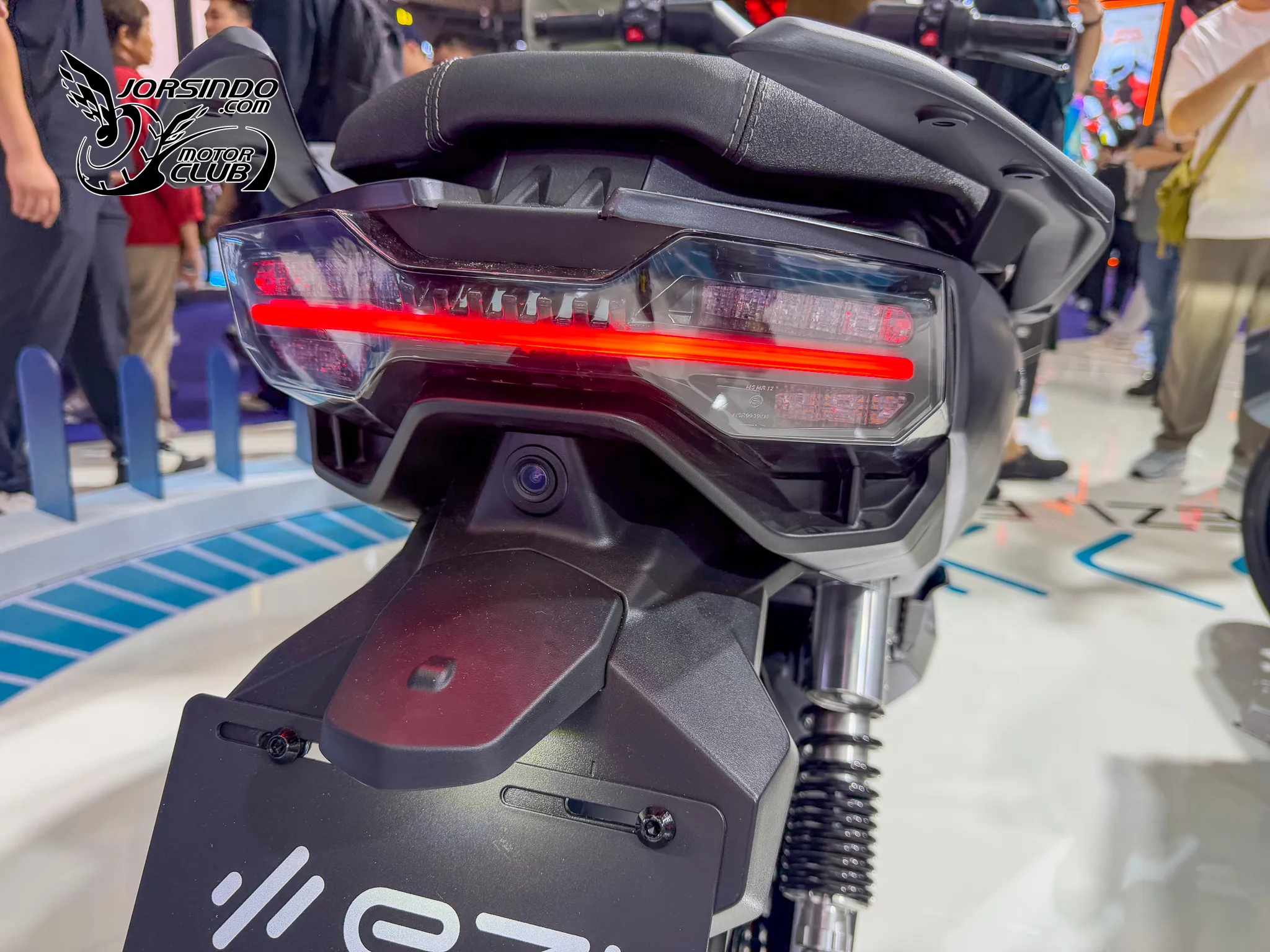 [重慶車展] EZ1 HYPEMAX V3，汽車規格 400V架構的電動機車1913|小老婆汽機車資訊網