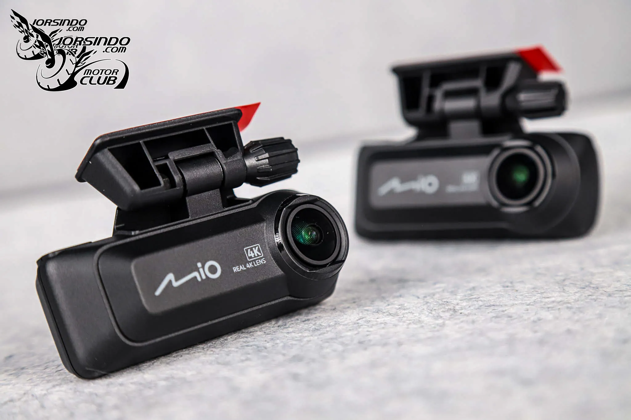 [分享] 電子後視鏡+雙4K鏡頭，Mio R890WD 汽車行車記錄器6311|小老婆汽機車資訊網