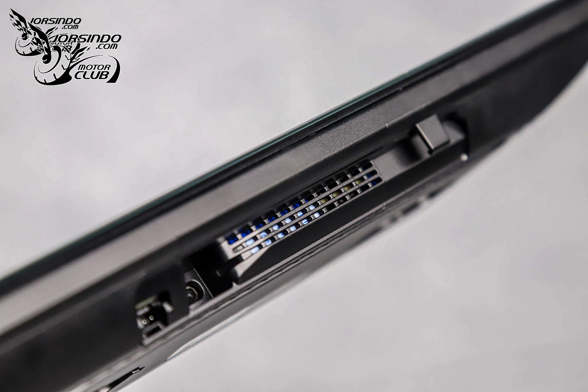 [分享] 電子後視鏡+雙4K鏡頭，Mio R890WD 汽車行車記錄器65|小老婆汽機車資訊網