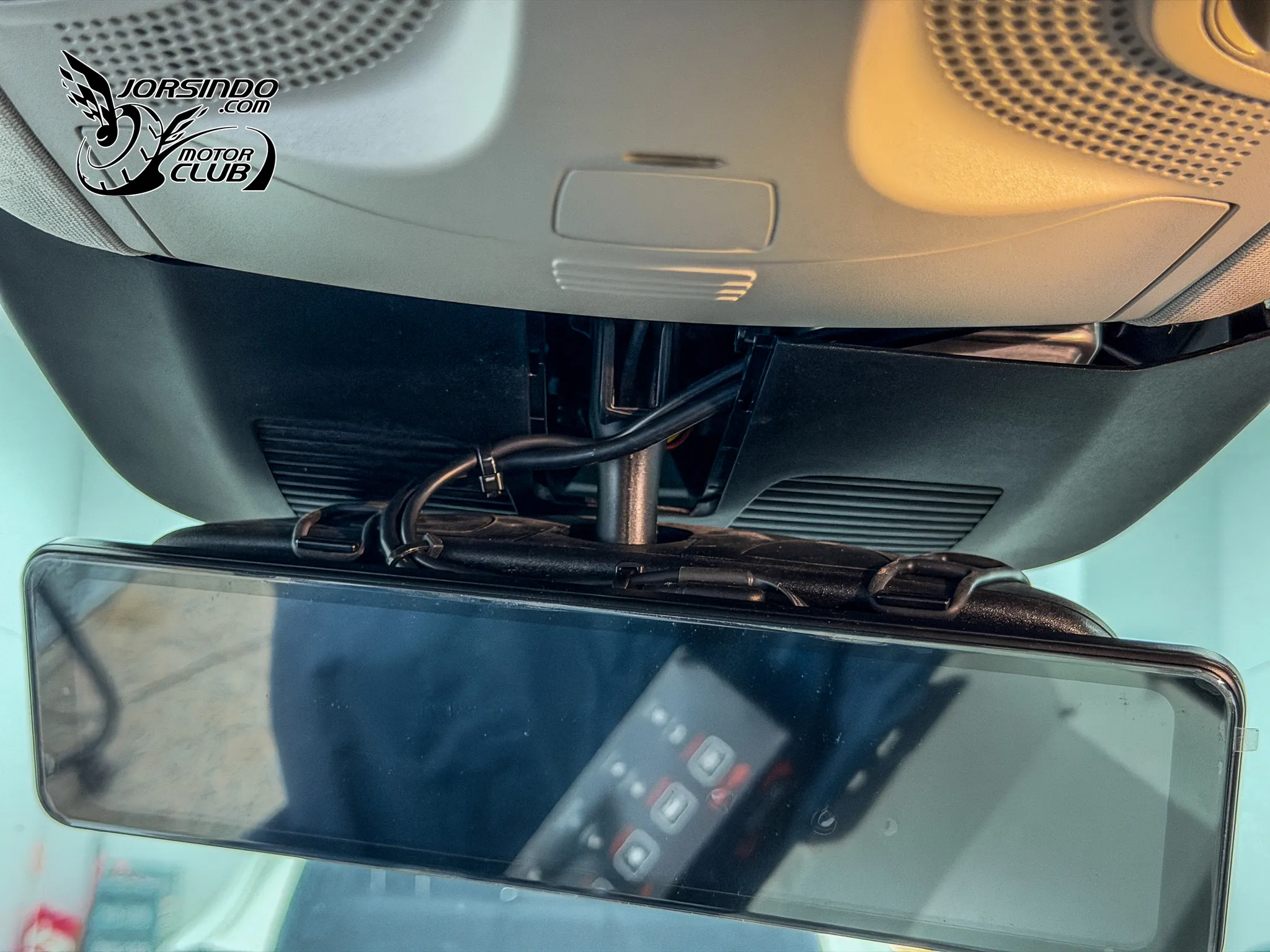 [分享] 電子後視鏡+雙4K鏡頭，Mio R890WD 汽車行車記錄器4491|小老婆汽機車資訊網