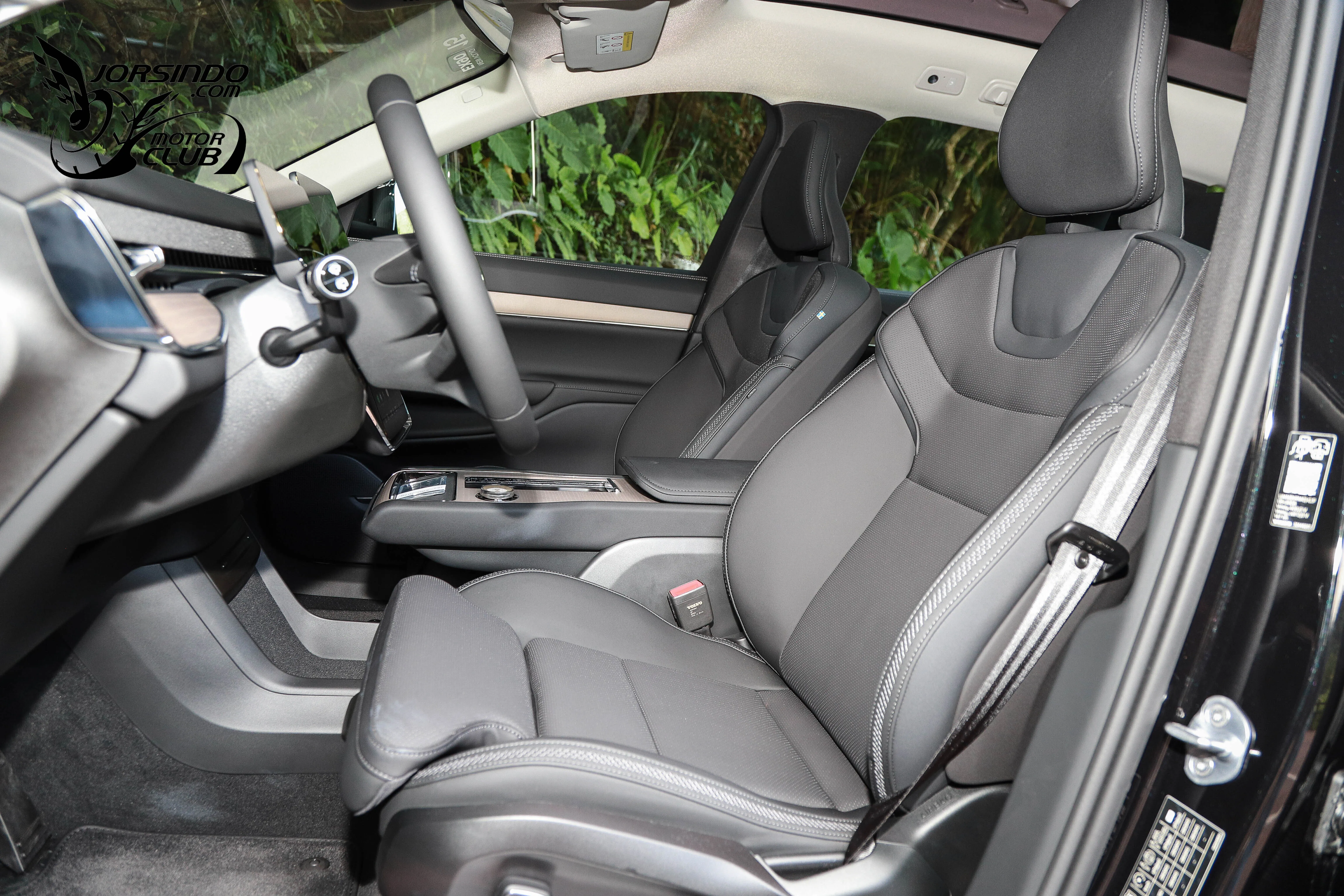 豪華、舒適的北歐七座移動城堡！Volvo EX90 Plus試駕報告7090|小老婆汽機車資訊網