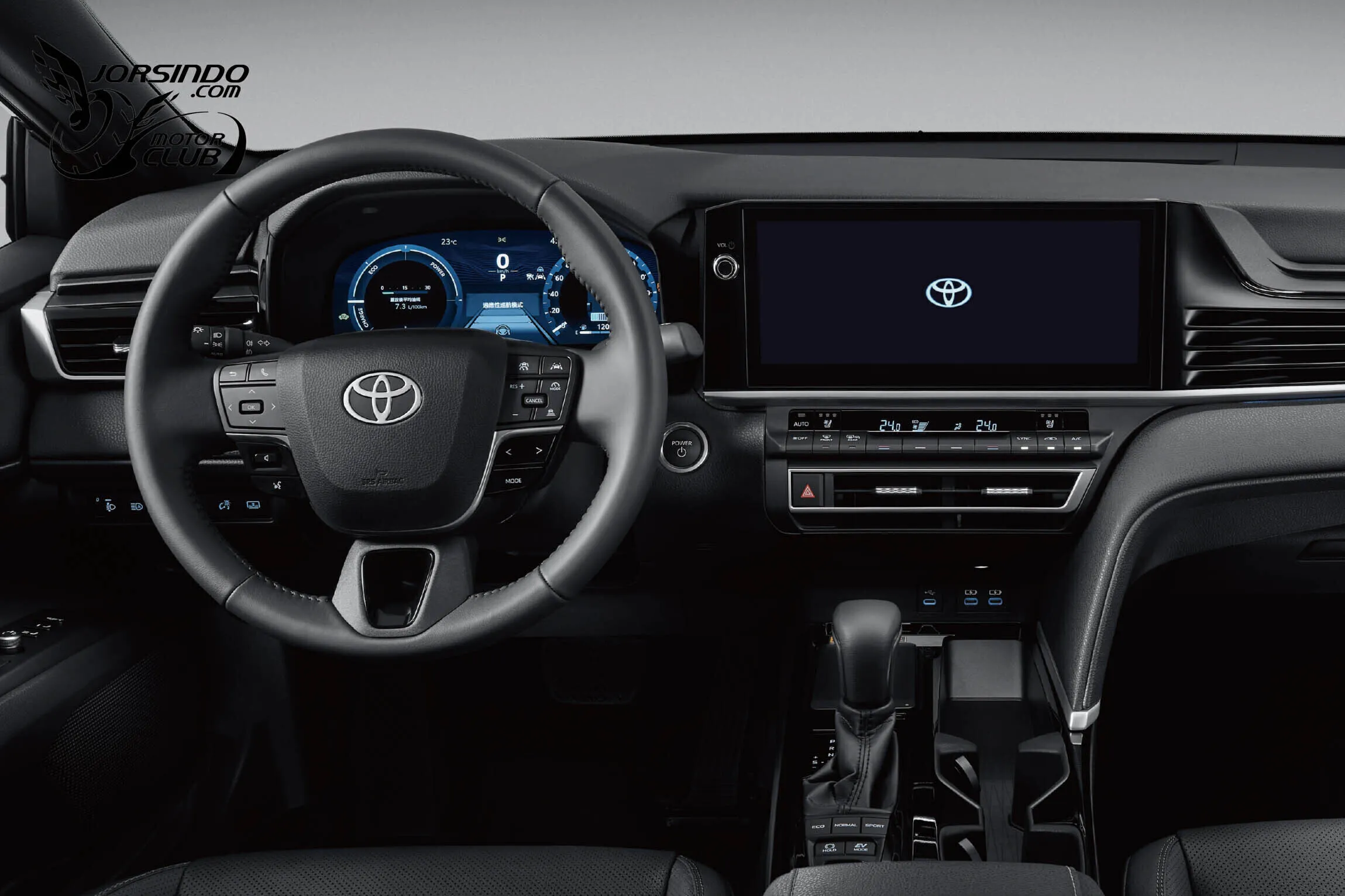 Toyota新年式Camry 100.9萬起在台上市，新增入門「汽油尊爵」版！6723|小老婆汽機車資訊網