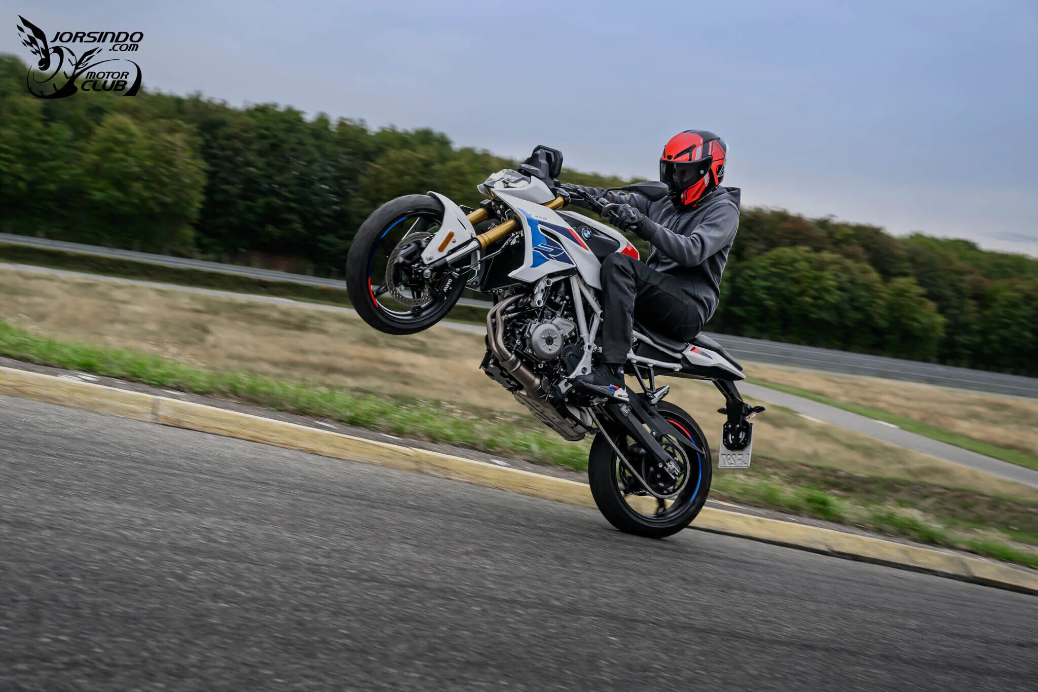 最親民的 BMW！F 450 R 新世代黃牌運動街車發表，自動離合器、48 匹2620|小老婆汽機車資訊網