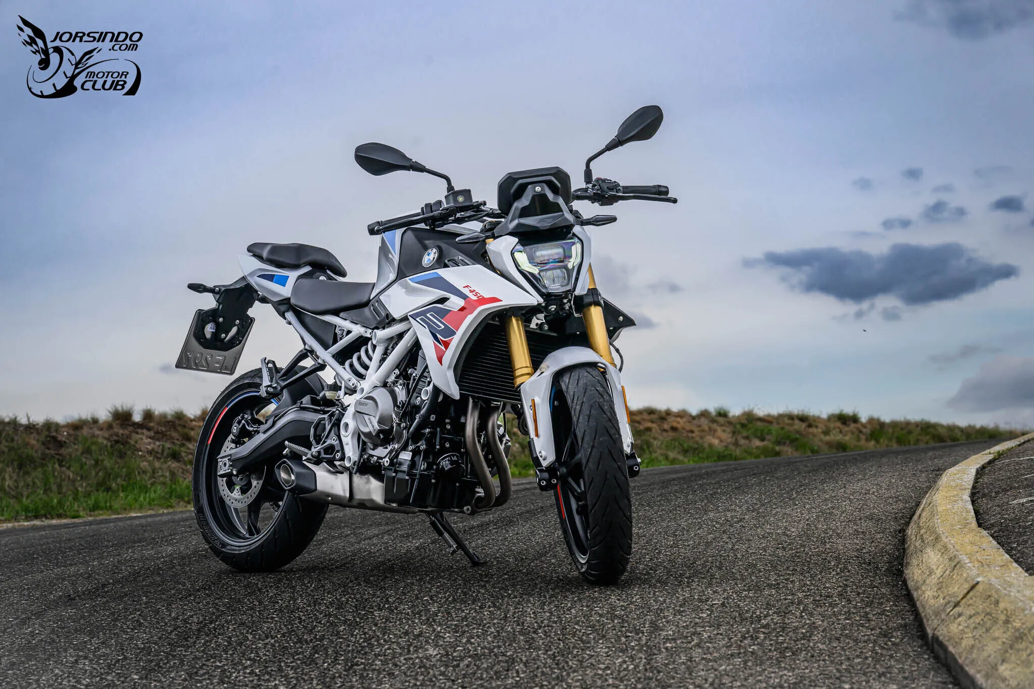 最親民的 BMW！F 450 R 新世代黃牌運動街車發表，自動離合器、48 匹2654|小老婆汽機車資訊網