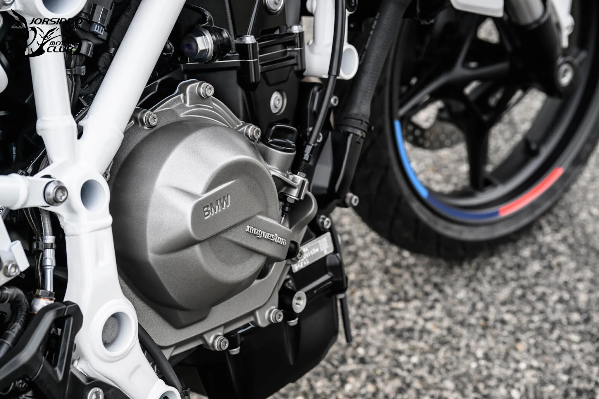最親民的 BMW！F 450 R 新世代黃牌運動街車發表，自動離合器、48 匹2250|小老婆汽機車資訊網