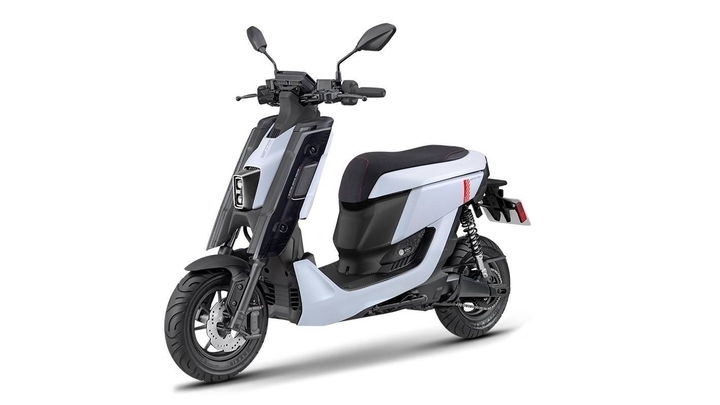 封面"[轉貼]Yamaha送測神秘電動機車Egnus！車名與Cygnus相近是七代勁"