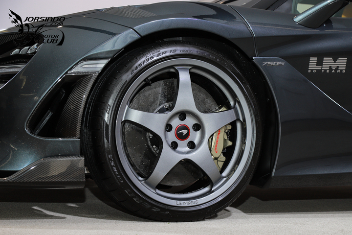 封面"國內配額3輛，2,880萬起！McLaren