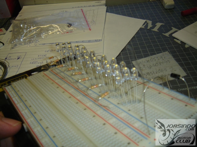 朋友的得意100土炮LED尾燈(裝上去~發光中)7632|小老婆汽機車資訊網