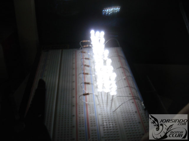 朋友的得意100土炮LED尾燈(裝上去~發光中)1462|小老婆汽機車資訊網