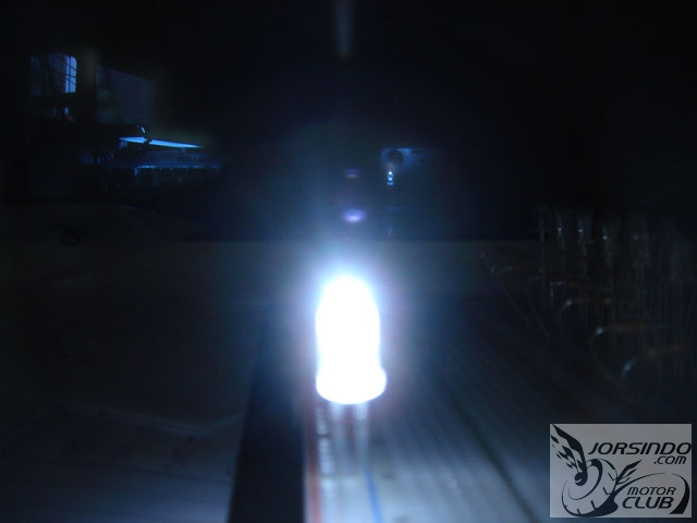 朋友的得意100土炮LED尾燈(裝上去~發光中)1182|小老婆汽機車資訊網