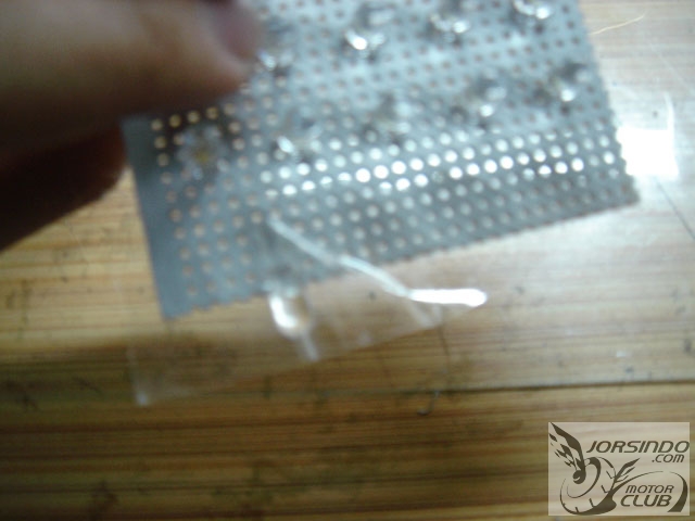 朋友的得意100土炮LED尾燈(裝上去~發光中)5835|小老婆汽機車資訊網