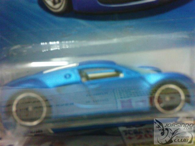 [開箱] Bugatti Veyron 消光藍+黑白配色8702|小老婆汽機車資訊網