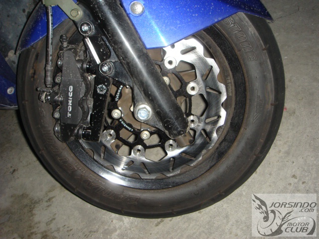 [卡鉗]TOKICO 輻射卡鉗  浮動碟 之 New CygnusX8264|小老婆汽機車資訊網