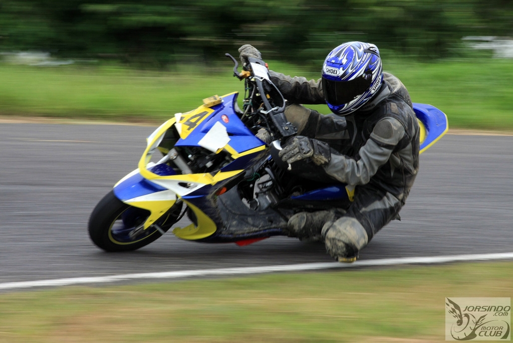 [採訪]2009 KYMCO光陽挑戰盃巡迴錦標賽開幕戰--台南安定賽車場7736|小老婆汽機車資訊網