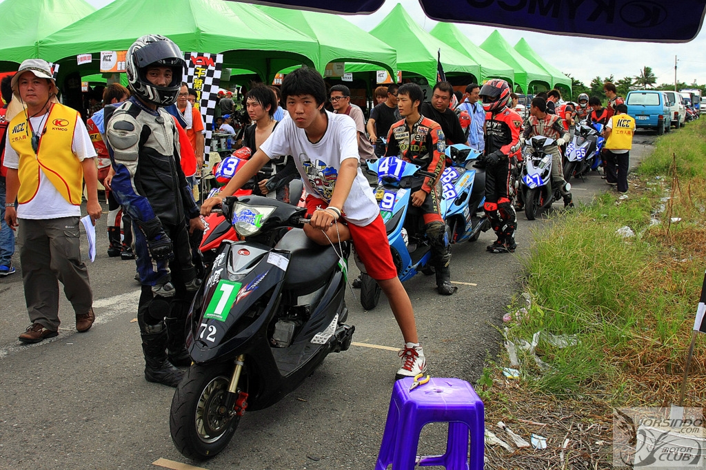 [採訪]2009 KYMCO光陽挑戰盃巡迴錦標賽開幕戰--台南安定賽車場4810|小老婆汽機車資訊網