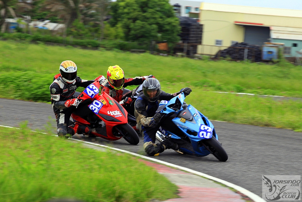 [採訪]2009 KYMCO光陽挑戰盃巡迴錦標賽開幕戰--台南安定賽車場2101|小老婆汽機車資訊網