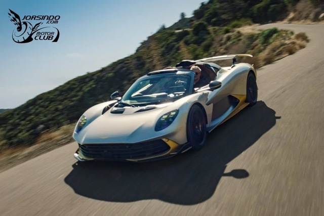 封面"350km/h品牌最速上空超跑！Aston