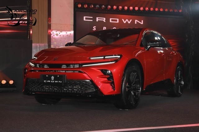 封面"157萬元起！Toyota小改款Crown
