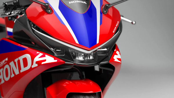 封面"MotoGP