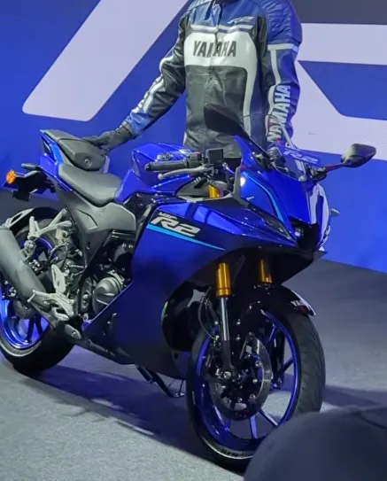封面"YAMAHA